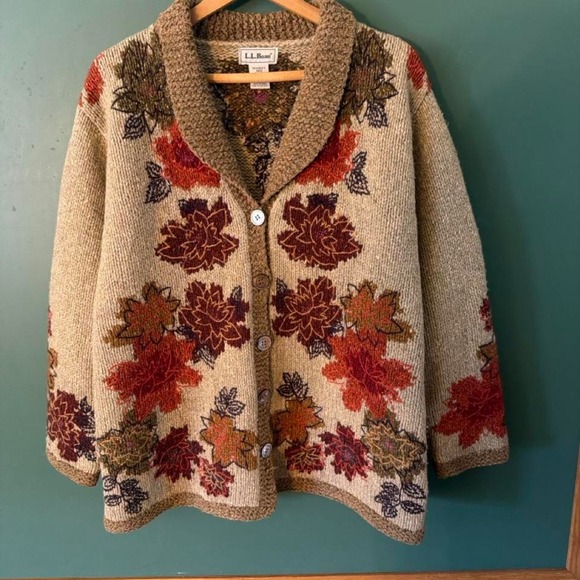 L.L. Bean Sweaters - Vintage LL Bean Autumn Leaves Wool Silk Cardigan Sweater Womens Medium 90s Tan